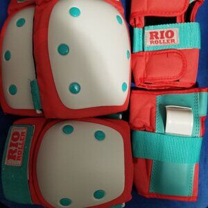 RIO ROLLER Medium Size Knee/Elbow Pads/Wrist Guards